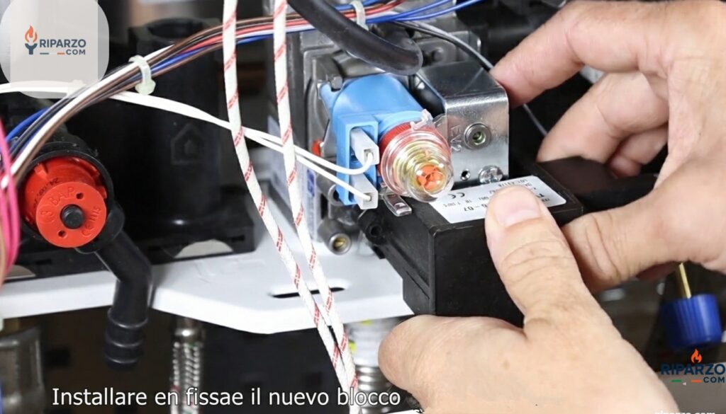 Nuovo  blocco accensione Ariston Cares X 24FF